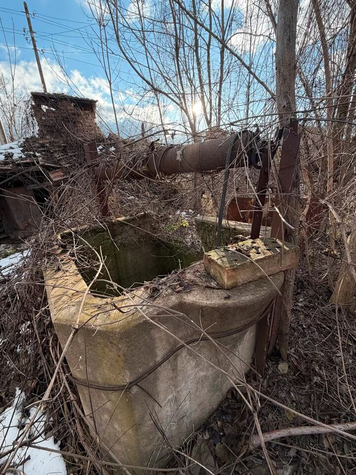 02098bde e9c9 47bd 8a9c d40d4fa8a135 converted